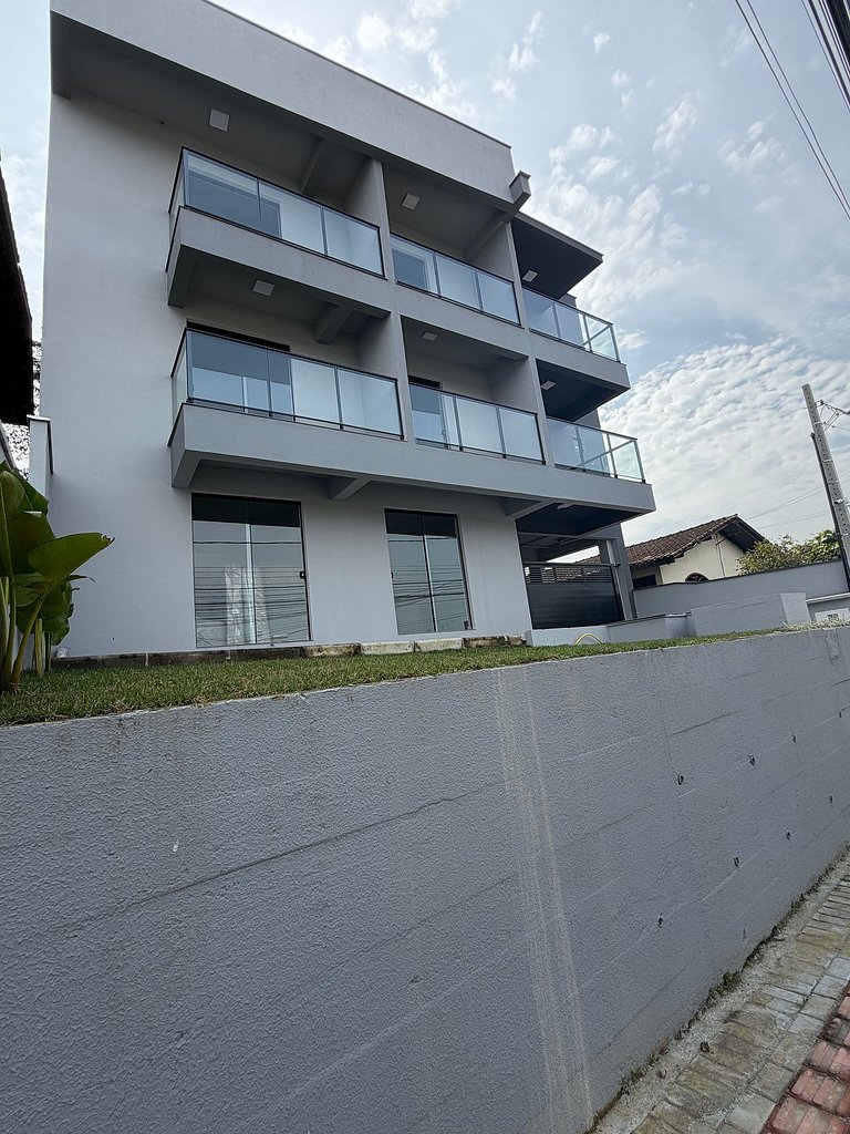 Studio Completo c/ Wi-Fi | Excelente Localização